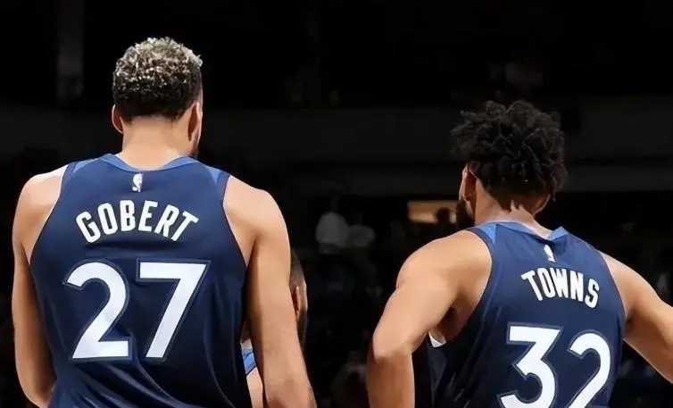  马刺战术革新显成效，文班亚马潜力爆发  